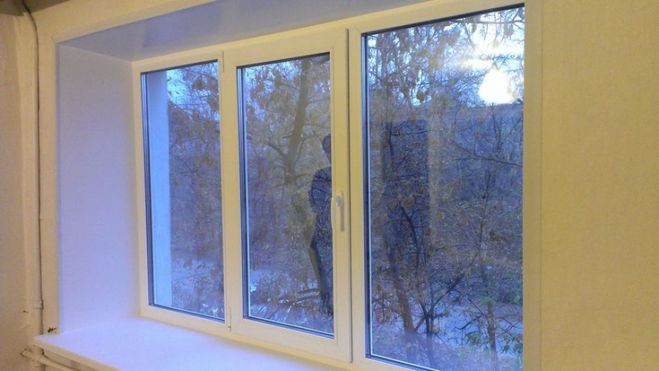 пластиковыми окнами