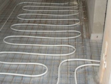 теплый пол на балконе, основанный на циркуляции морозостойкой смеси