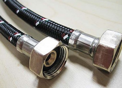 Гибкая подводка